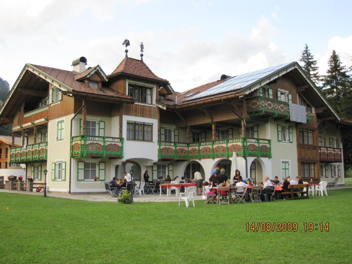 Residence Holiday Pozza di Fassa Exterior photo